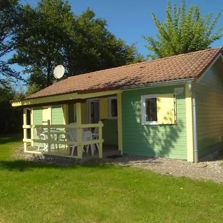 Familial Au Coeur De La Nature Avec Terrasse Et Barbecue - Fr-1-583-121